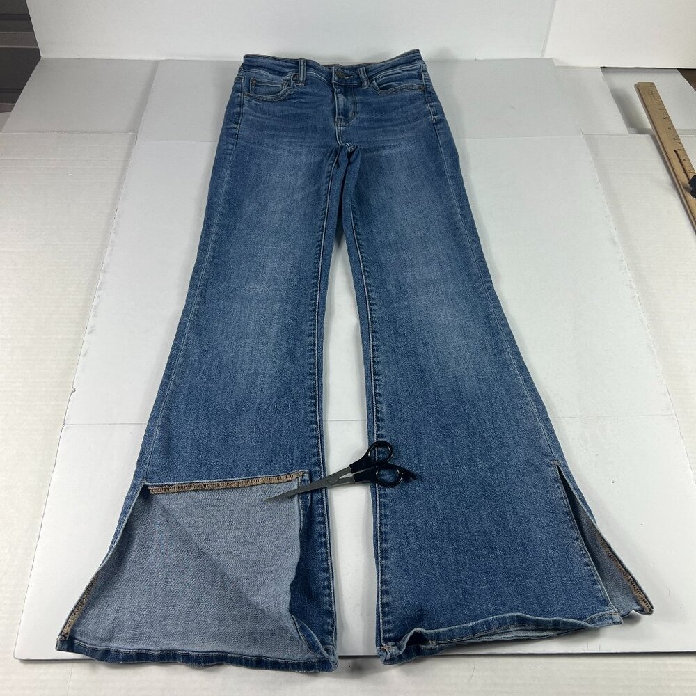 American Eagle Jeans Women 25x28 Super Hi Rise Flare Blue Split Hem Denim Tag 0R